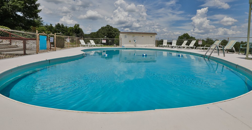 Outdoor pool at Southwinds Motel